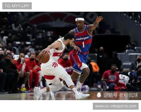 劳里后撤步三分命中，猛龙在客场拿下关键一胜